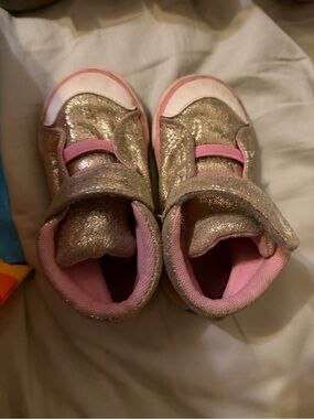 SEE KAI RUN Basics Belmont Gold Shine High Top Sneaker Shoes Toddler 6